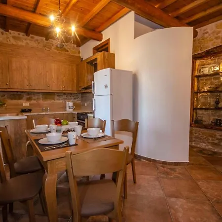Vakantiehuis Metochi Traditional House *